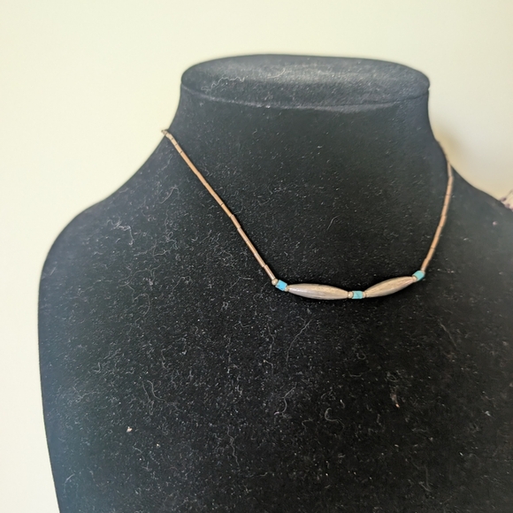 Elegant Blue and Silver Necklace - Picture 2 of 12